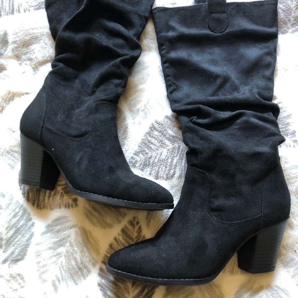 Forever 21 black boots